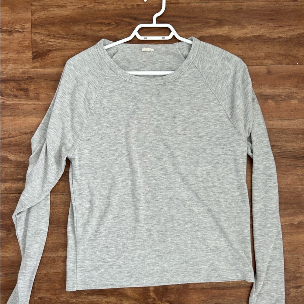 Aritzia Wilfred free grey lounge longsleeve